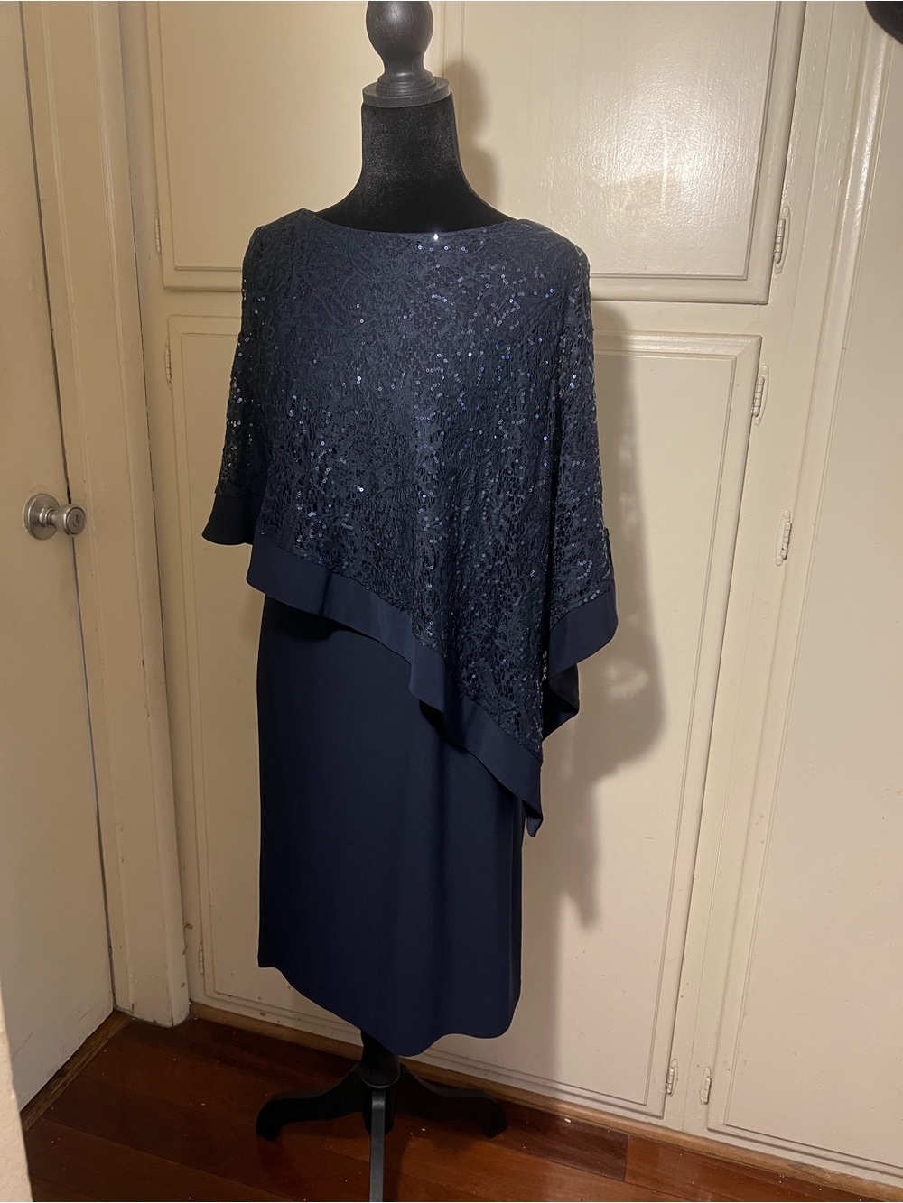 Elegant R & M Richard Navy Evening Dress with Sequin Shawl “Poncho” 1 Pc Women's